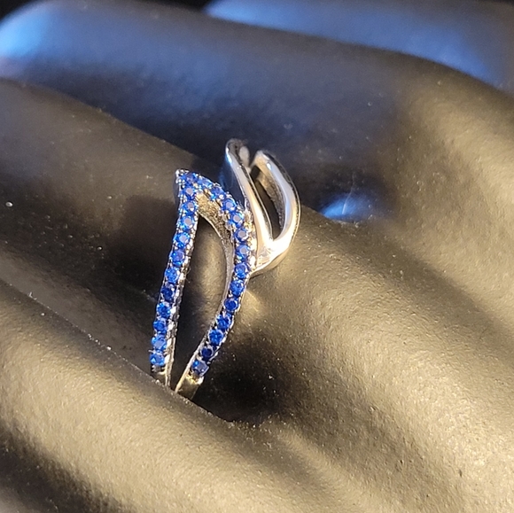 Solid 925 Sterling Silver Blue Wave Ring - Picture 4 of 5